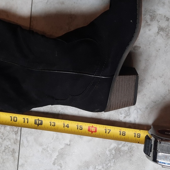 Woman's Boots size 6/Child Size 4 - Isadora by RAMPAGE - Picture 2 of 2